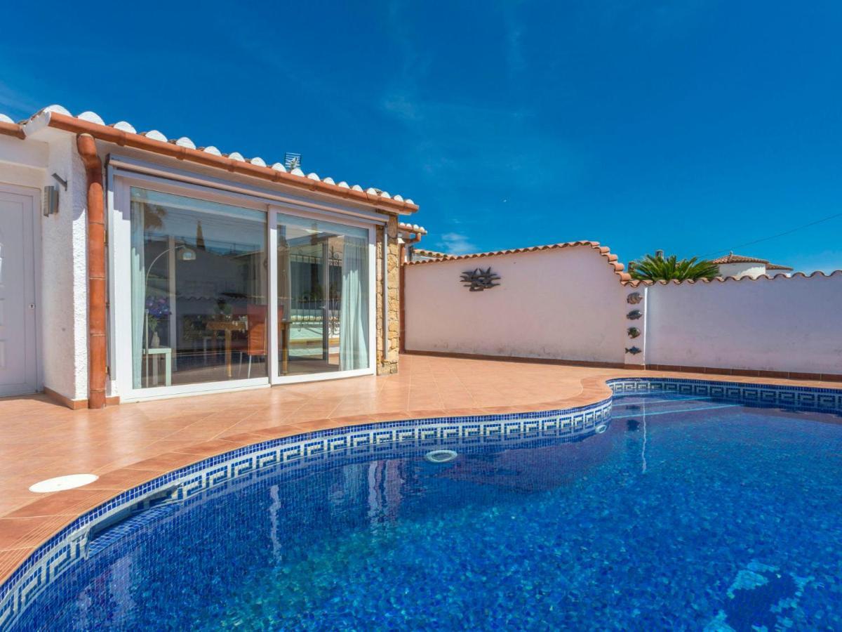 Holiday Home Peni By Interhome Empuriabrava Exterior photo