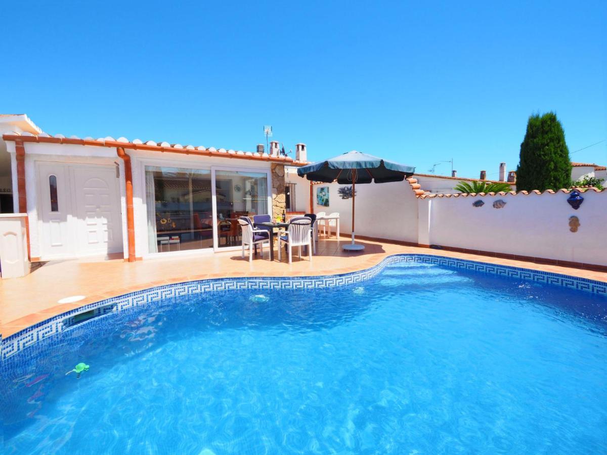 Holiday Home Peni By Interhome Empuriabrava Exterior photo