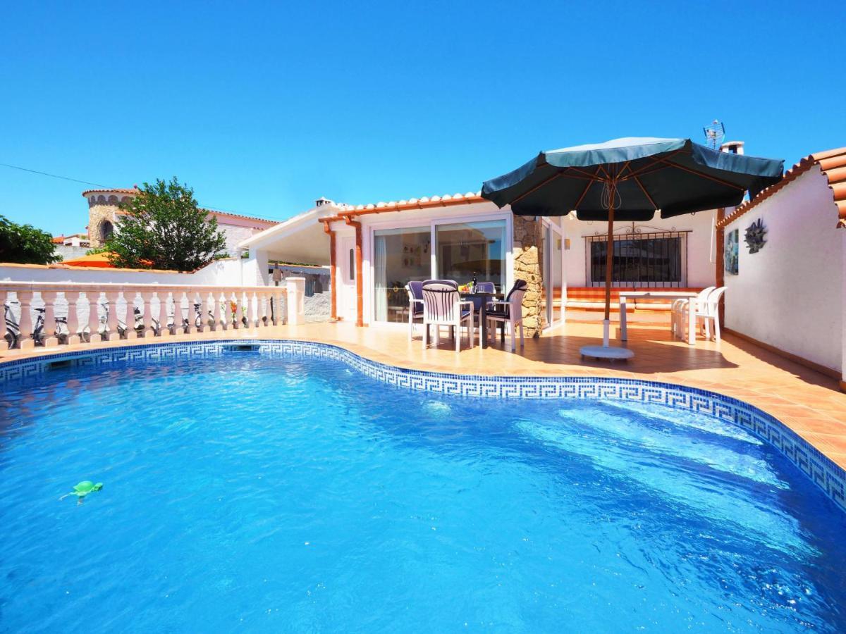 Holiday Home Peni By Interhome Empuriabrava Exterior photo